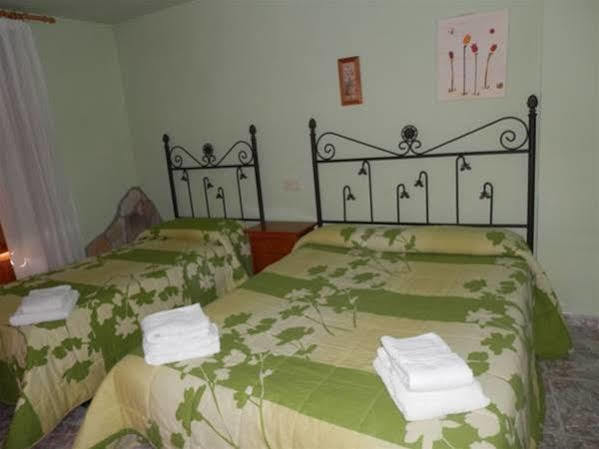 Hostal El Portalico Linares de Mora Εξωτερικό φωτογραφία
